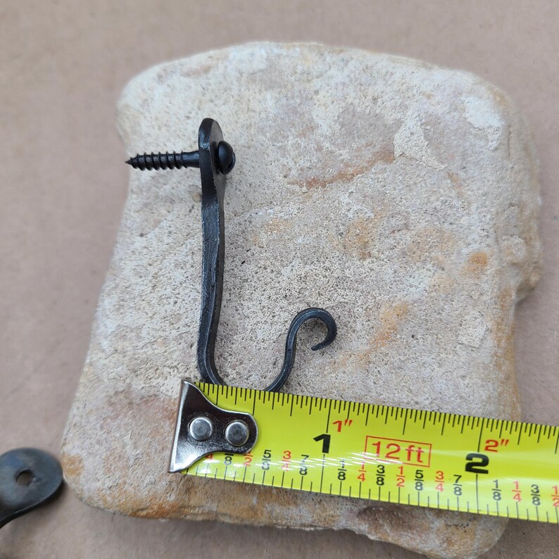 Hand Forged Horseshoe Nail Hooks - 5 Pack - Image 3